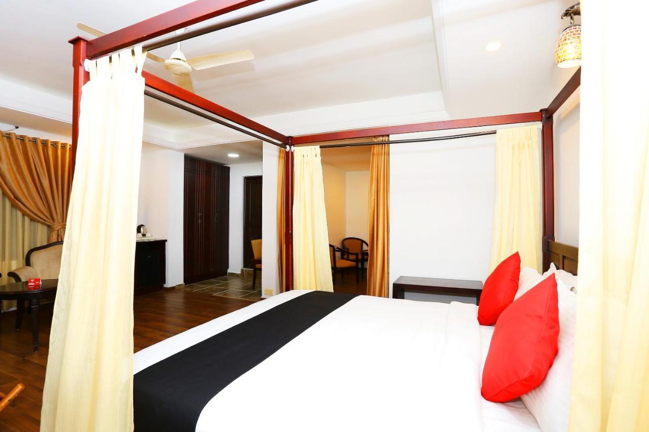 Capital O 37763 Bright Heritage Kochi Esterno foto